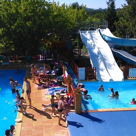 Camping Le Pigeonnier Saint-Crépin-et-Carlucet 外观 照片