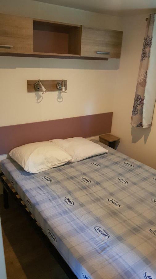 Camping Le Pigeonnier Saint-Crépin-et-Carlucet 外观 照片
