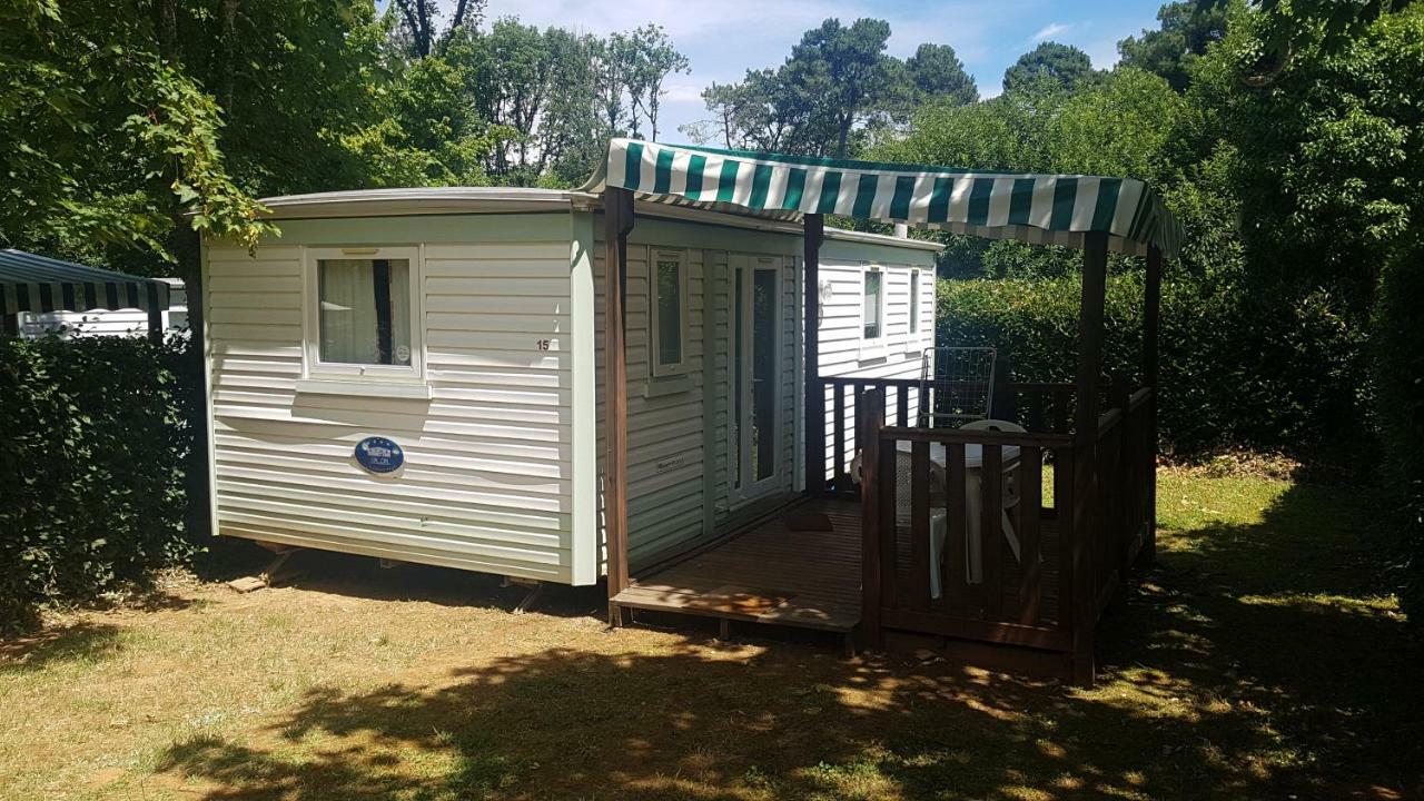 Camping Le Pigeonnier Saint-Crépin-et-Carlucet 外观 照片